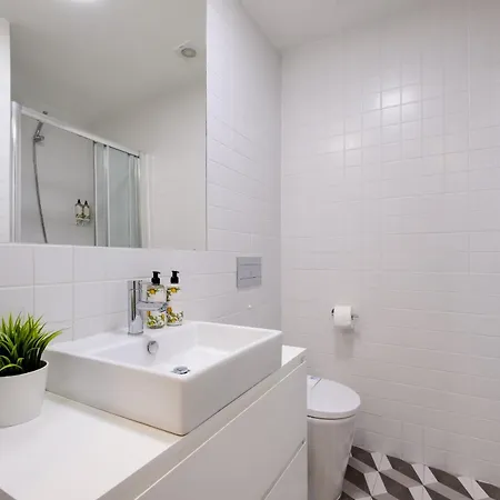Appartement Cedofeita Balcony W Ac Downtown Oporto
